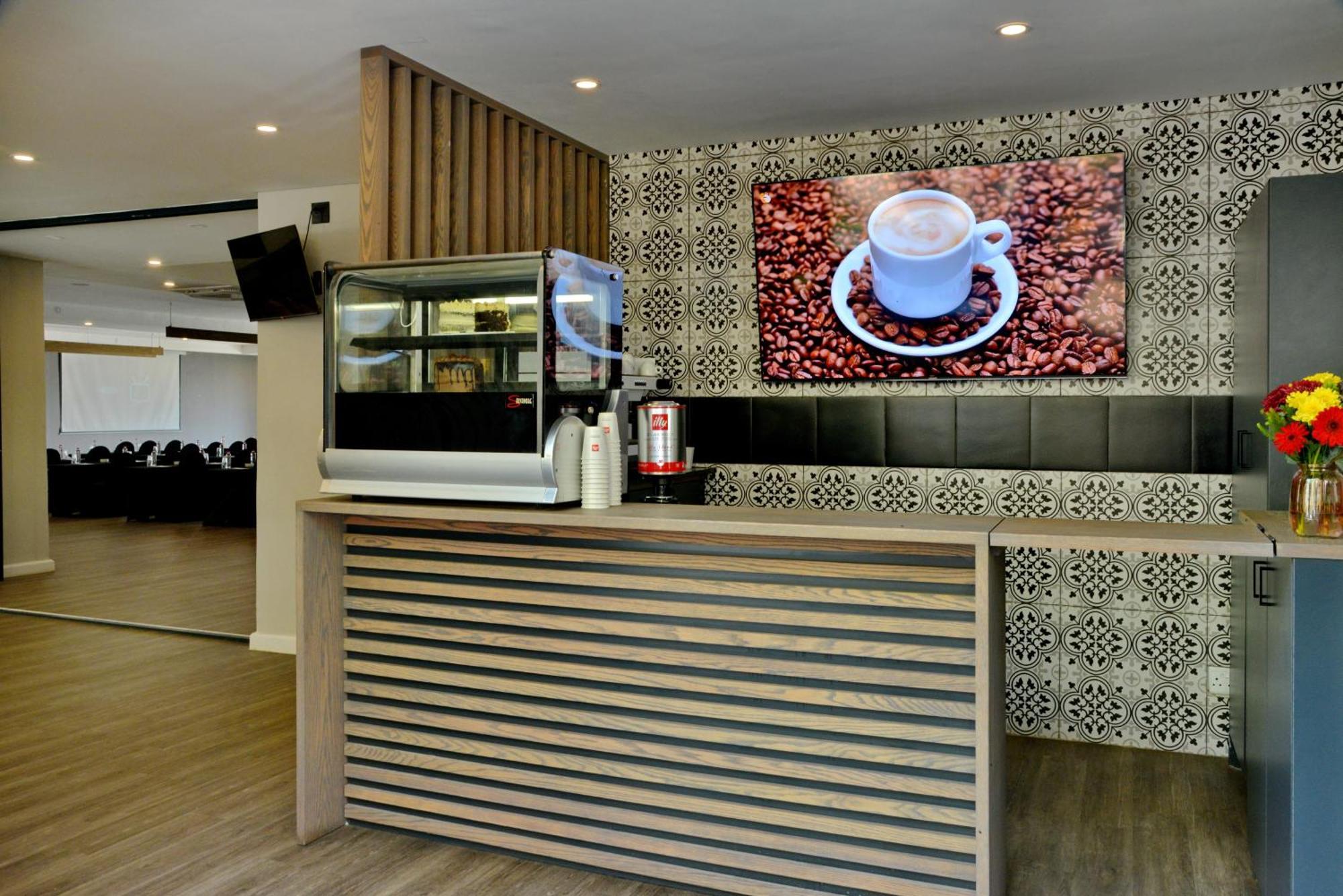 Seasons Golf, Leisure, Spa Hartbeespoort Eksteriør billede